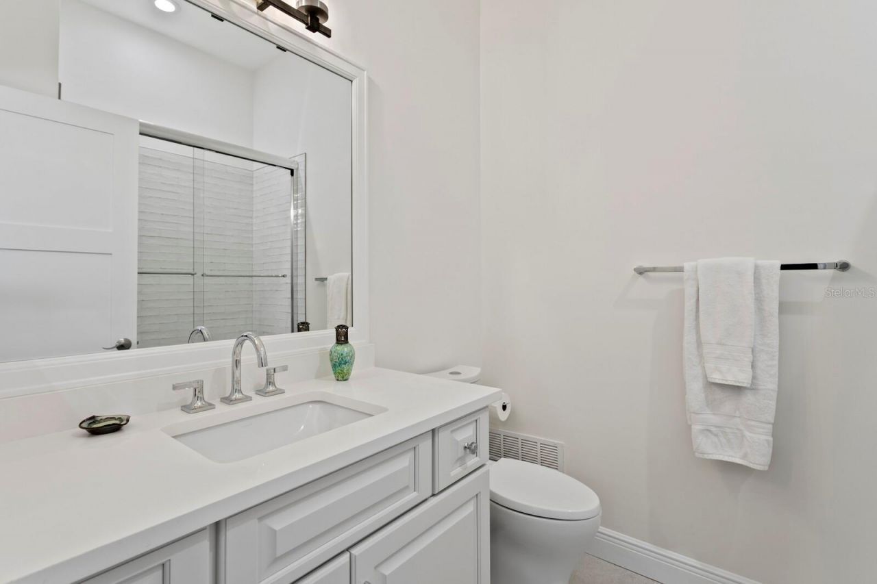 1040 Paseo Del Rio Ne, Saint Petersburg, FL 33702 Photo