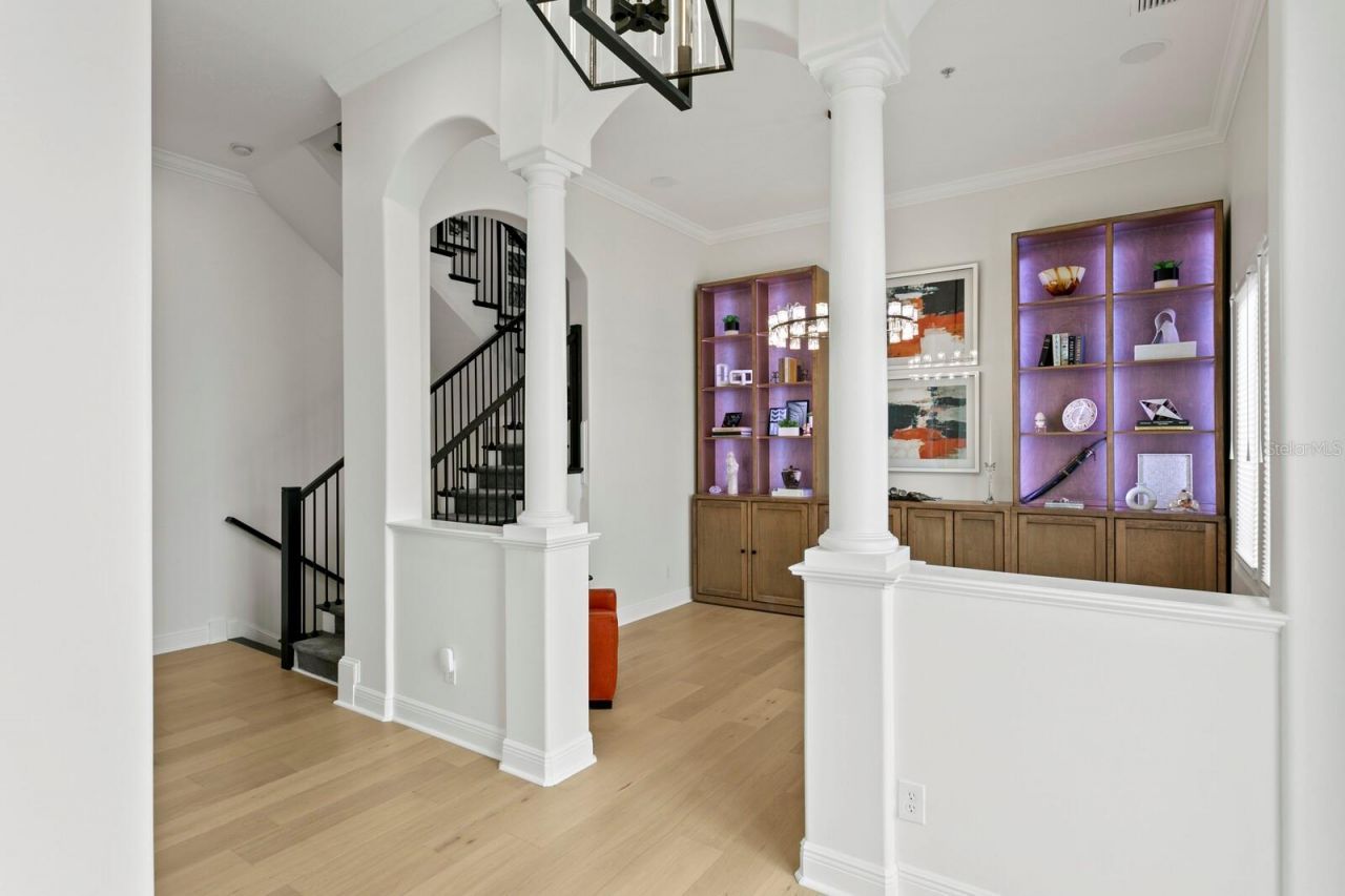 1040 Paseo Del Rio Ne, Saint Petersburg, FL 33702 Photo