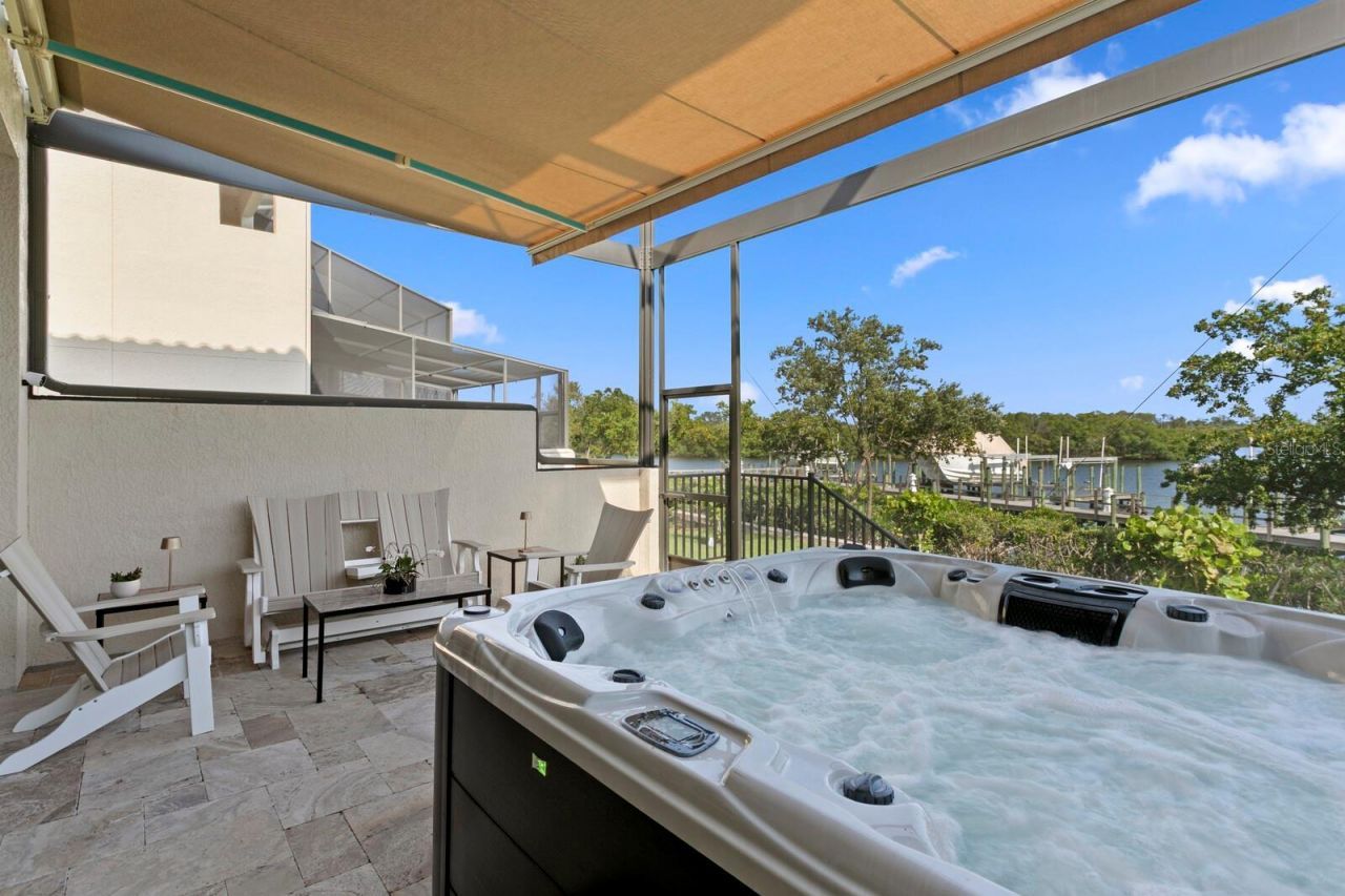 1040 Paseo Del Rio Ne, Saint Petersburg, FL 33702 Photo