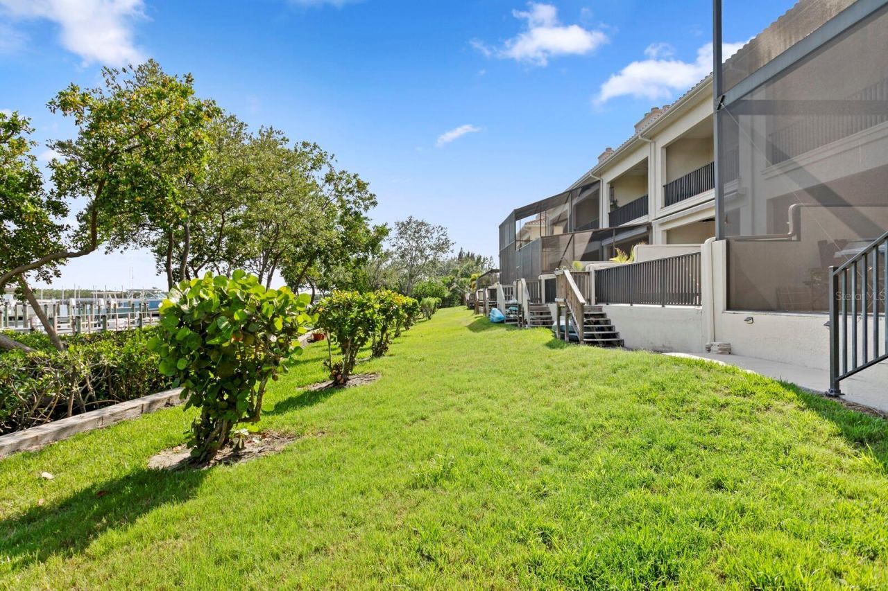 1040 Paseo Del Rio Ne, Saint Petersburg, FL 33702 Photo