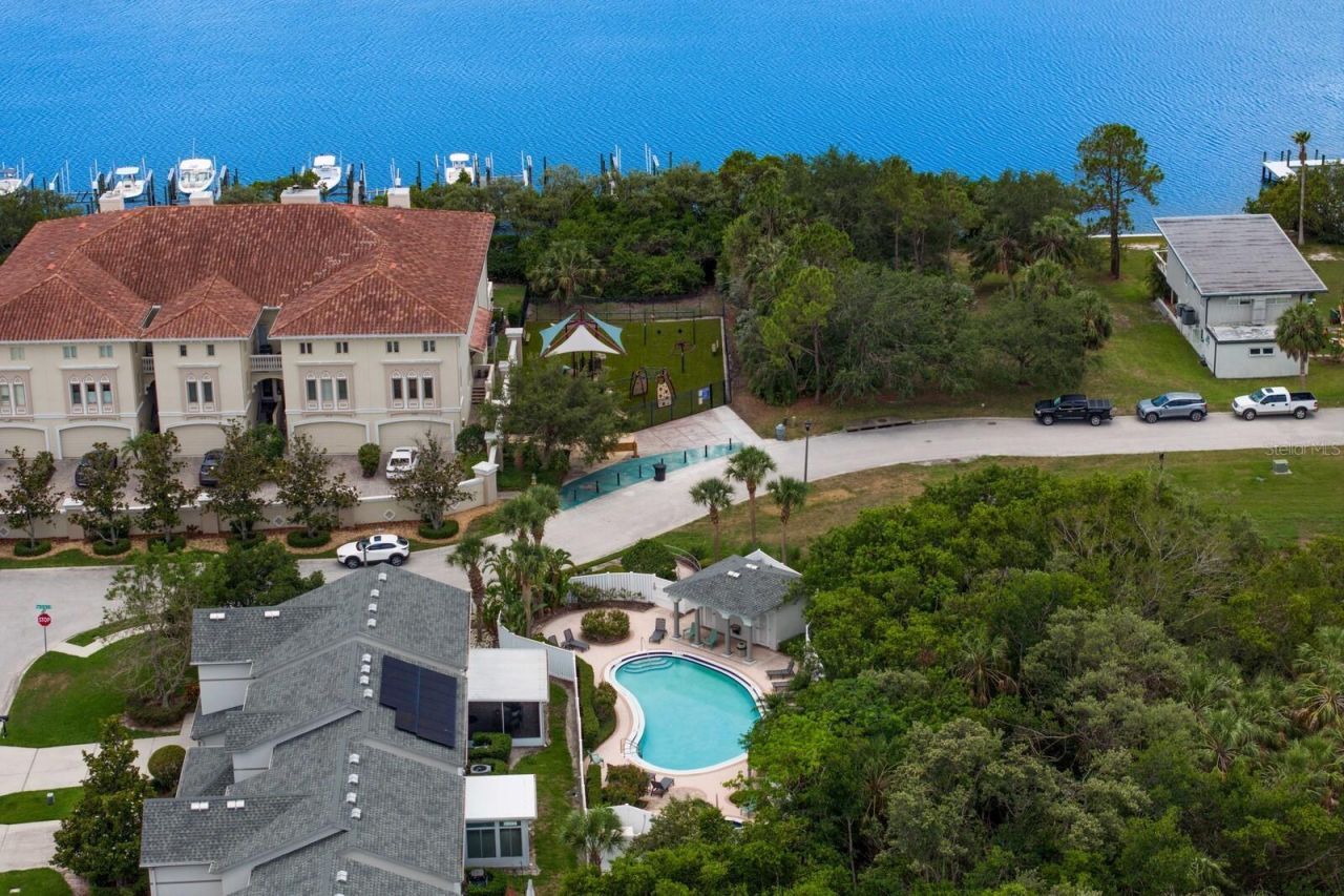 1040 Paseo Del Rio Ne, Saint Petersburg, FL 33702 Photo