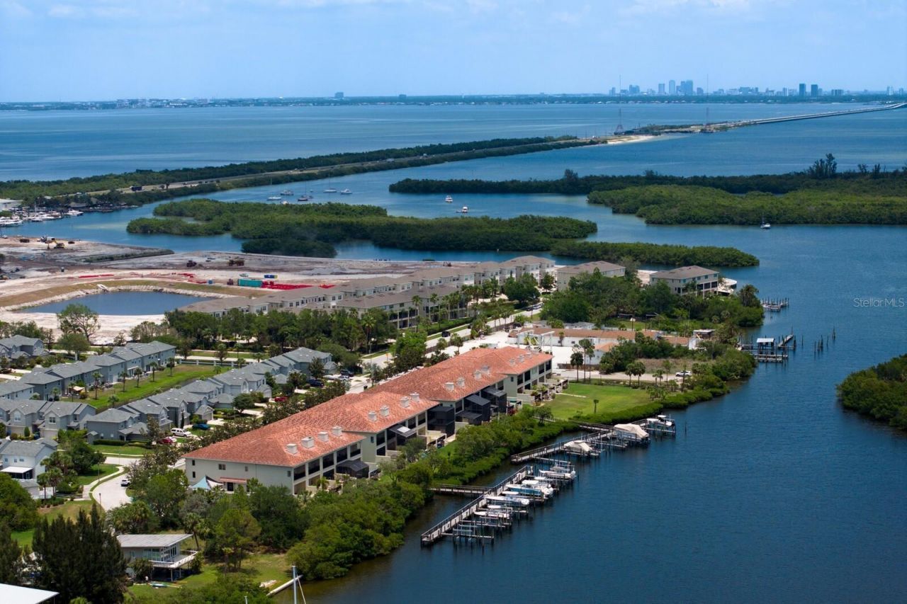 1040 Paseo Del Rio Ne, Saint Petersburg, FL 33702 Photo