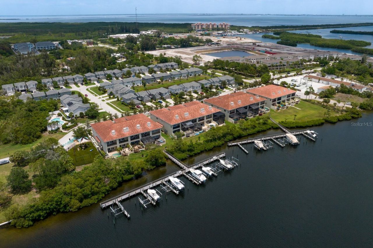 1040 Paseo Del Rio Ne, Saint Petersburg, FL 33702 Photo