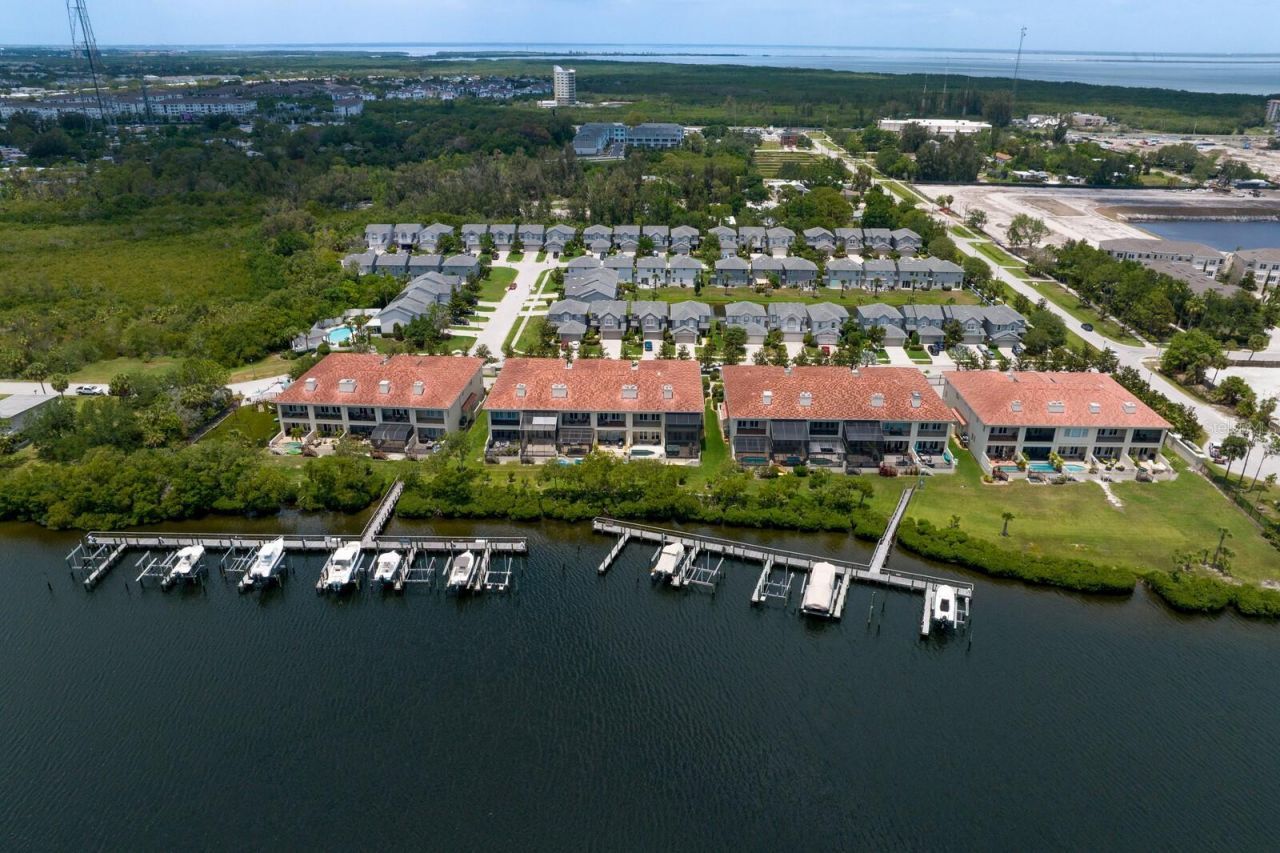 1040 Paseo Del Rio Ne, Saint Petersburg, FL 33702 Photo