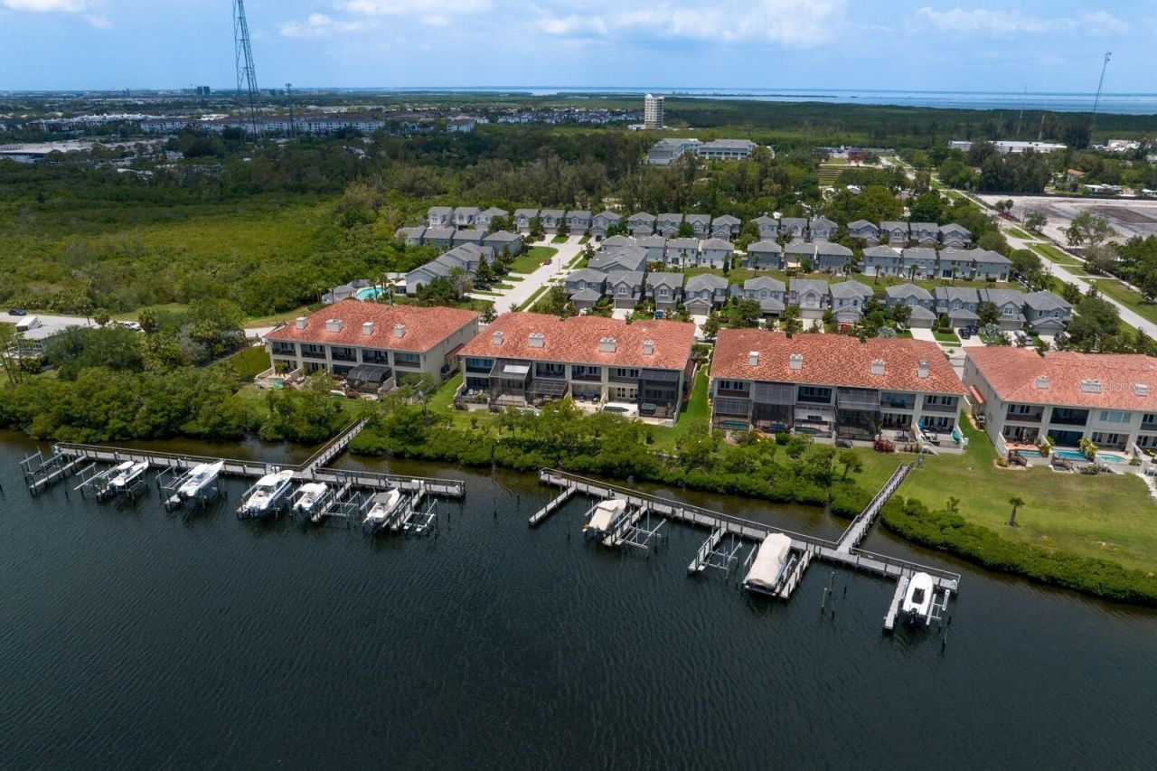 1040 Paseo Del Rio Ne, Saint Petersburg, FL 33702 Photo