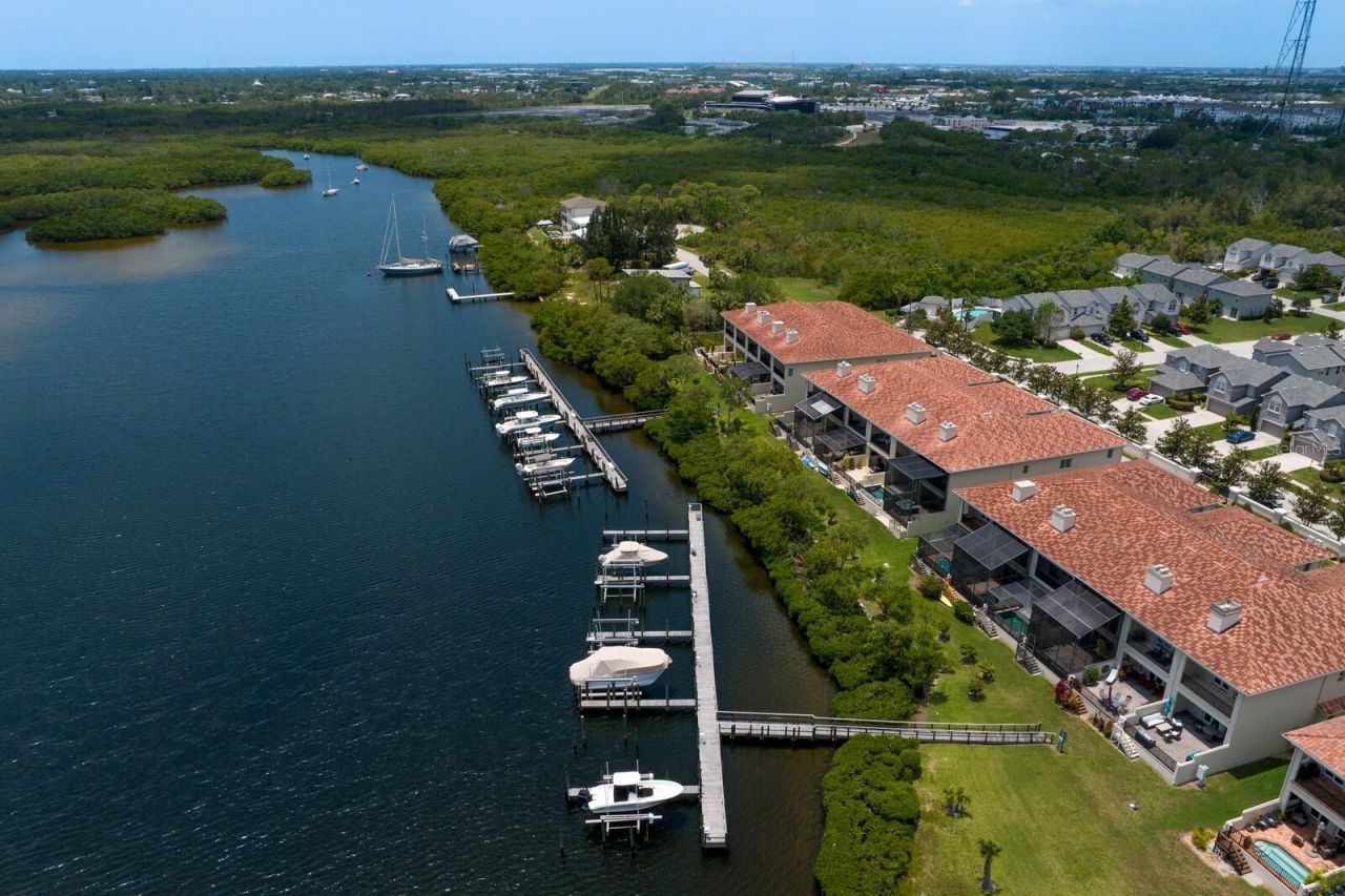 1040 Paseo Del Rio Ne, Saint Petersburg, FL 33702 Photo