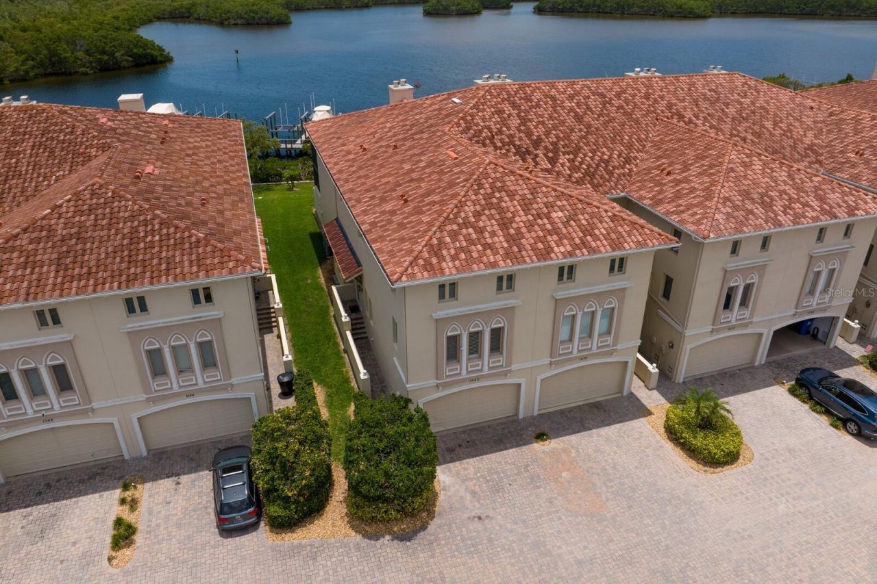 1040 Paseo Del Rio Ne, Saint Petersburg, FL 33702 Photo