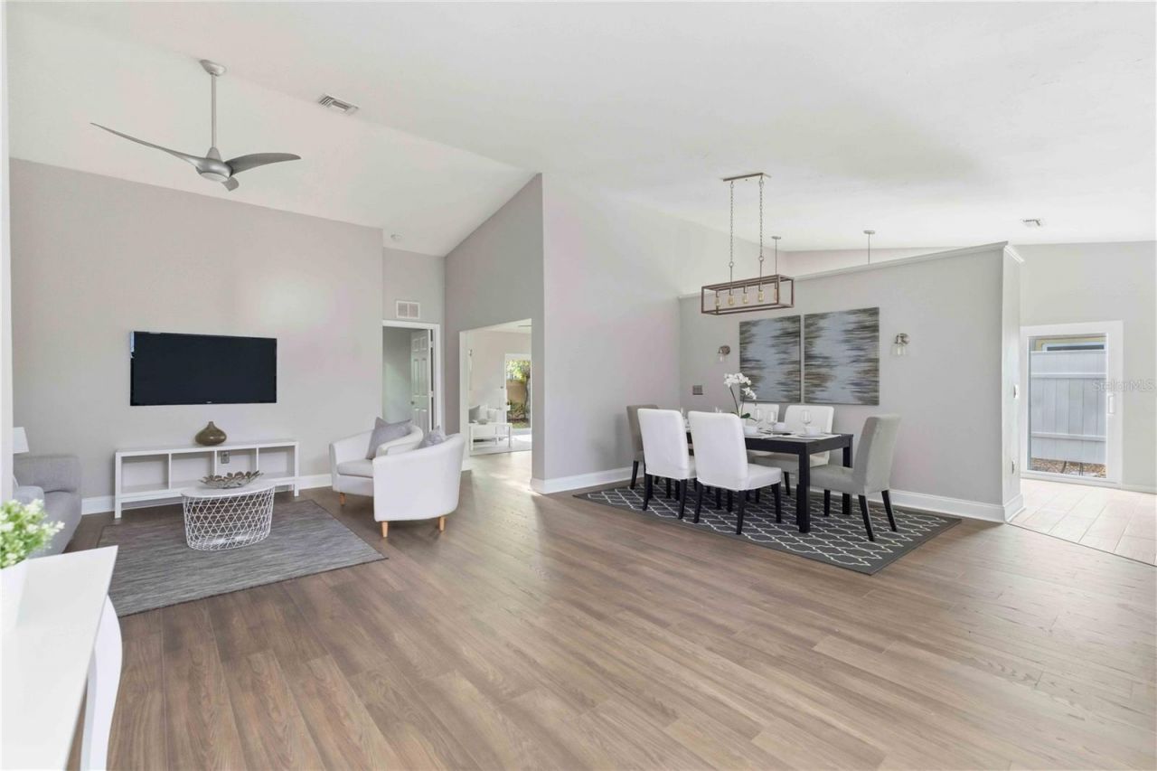 7795 Pine Trace , Sarasota, FL 34243 Photo