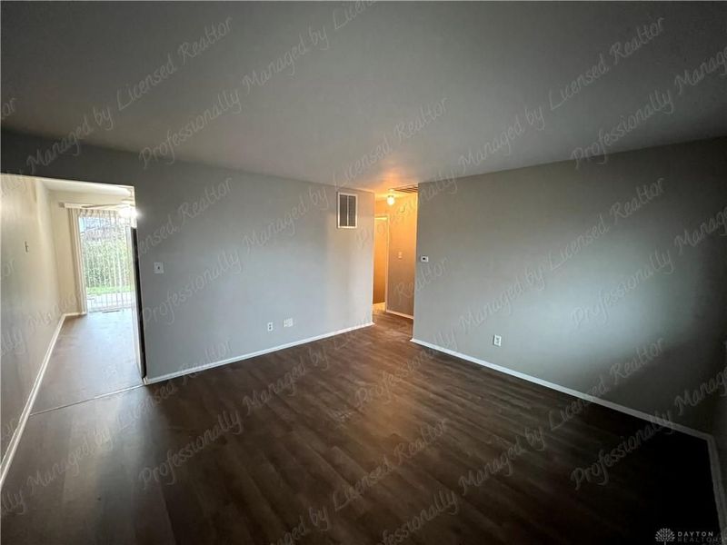 5454 Broomall Street, Huber Heights, OH 45424 Photo 3