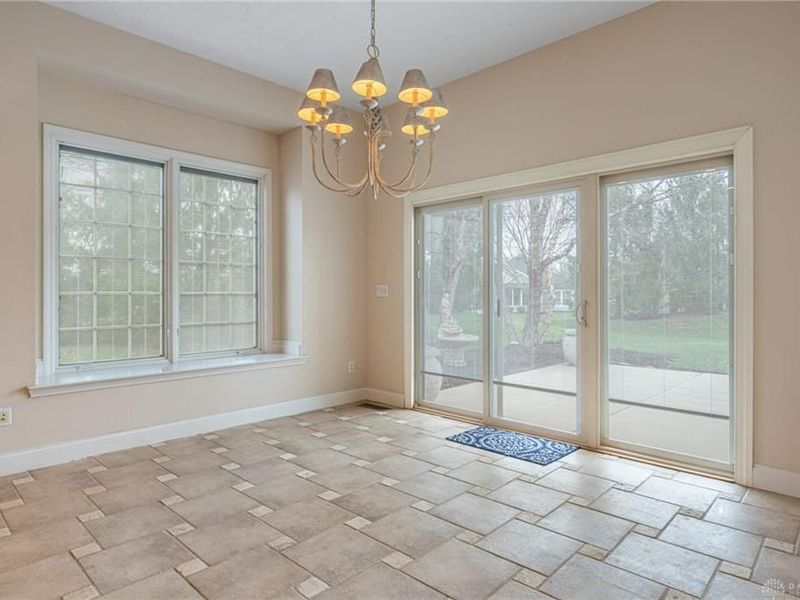 1242 Club View Drive, Centerville, OH 45458 Photo 12