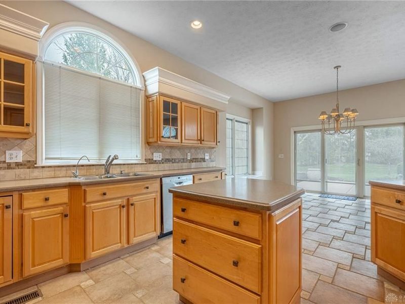 1242 Club View Drive, Centerville, OH 45458 Photo 14