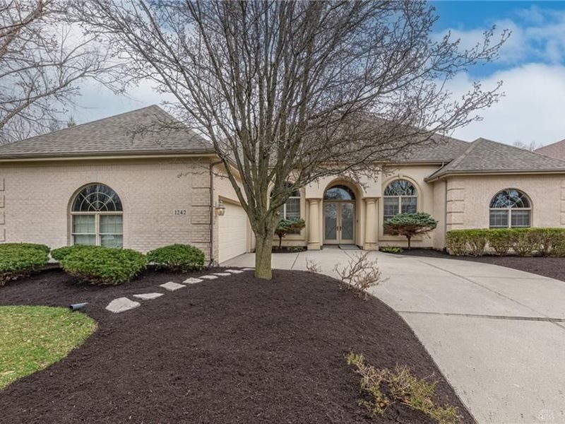 1242 Club View Drive, Centerville, OH 45458 Photo 2