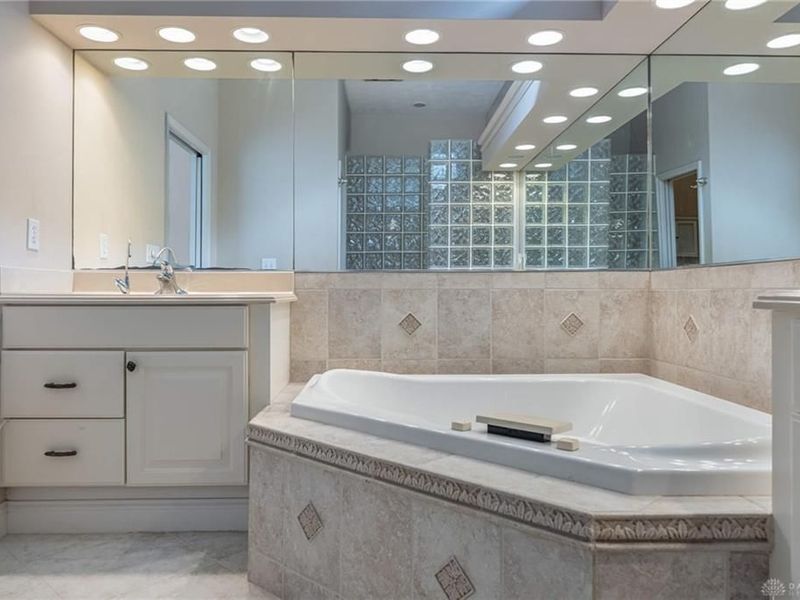 1242 Club View Drive, Centerville, OH 45458 Photo 28