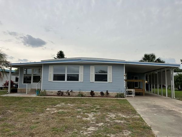 1305 Mohawk Circle, Tavares, FL 32778