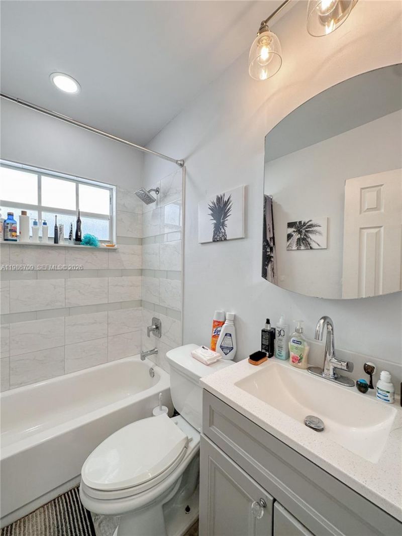 1611 West Ave , Unit 9, Miami Beach, FL 33139 Photo