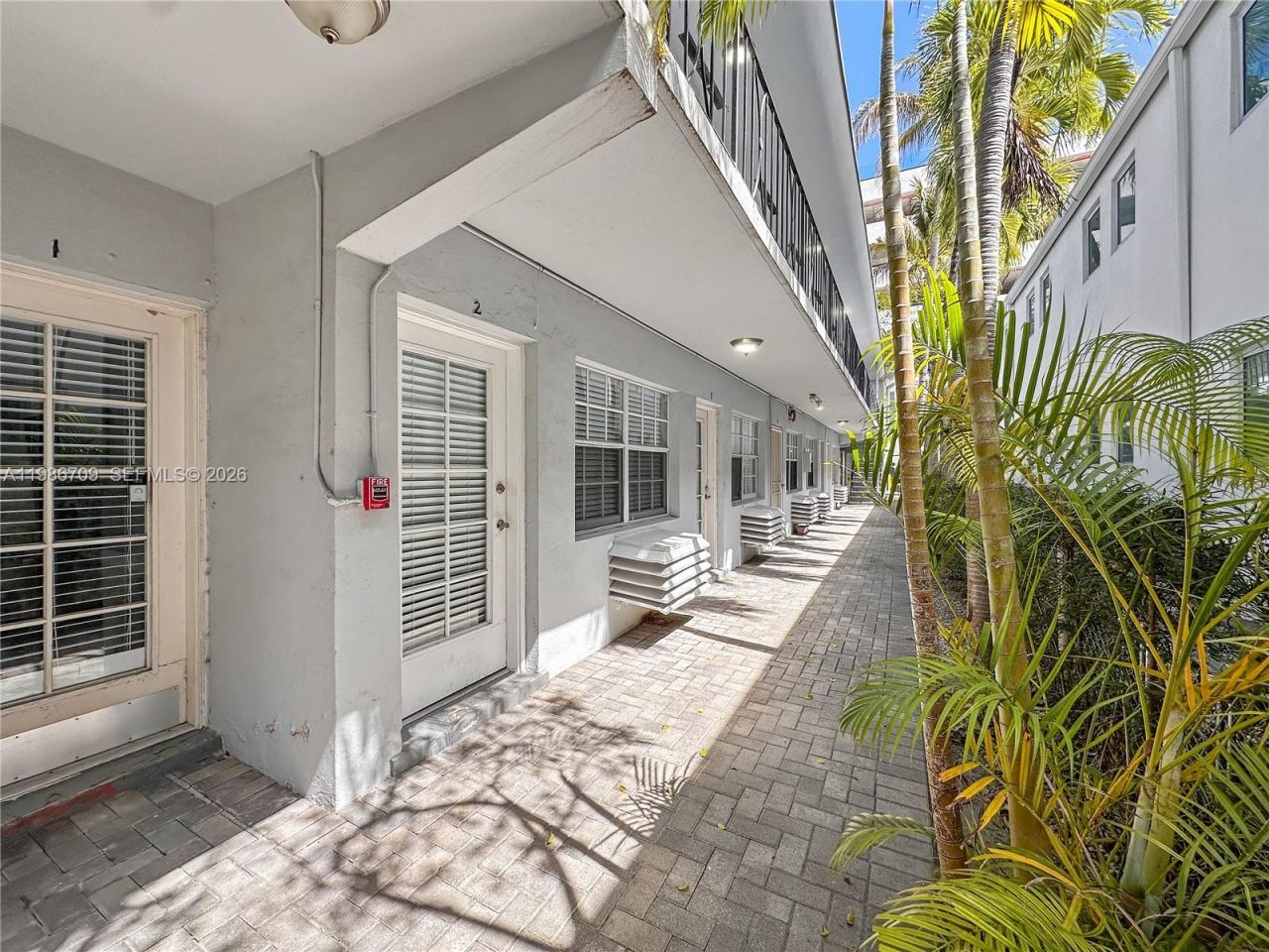 1611 West Ave , Unit 9, Miami Beach, FL 33139 Photo