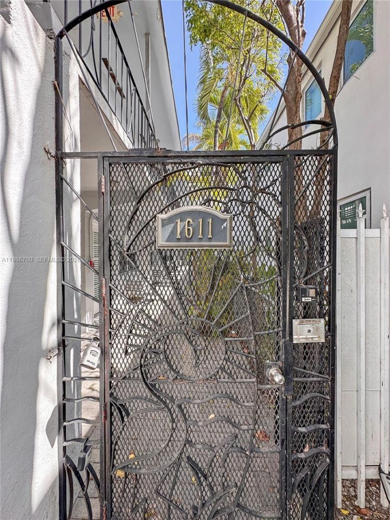 1611 West Ave , Unit 9, Miami Beach, FL 33139 Photo