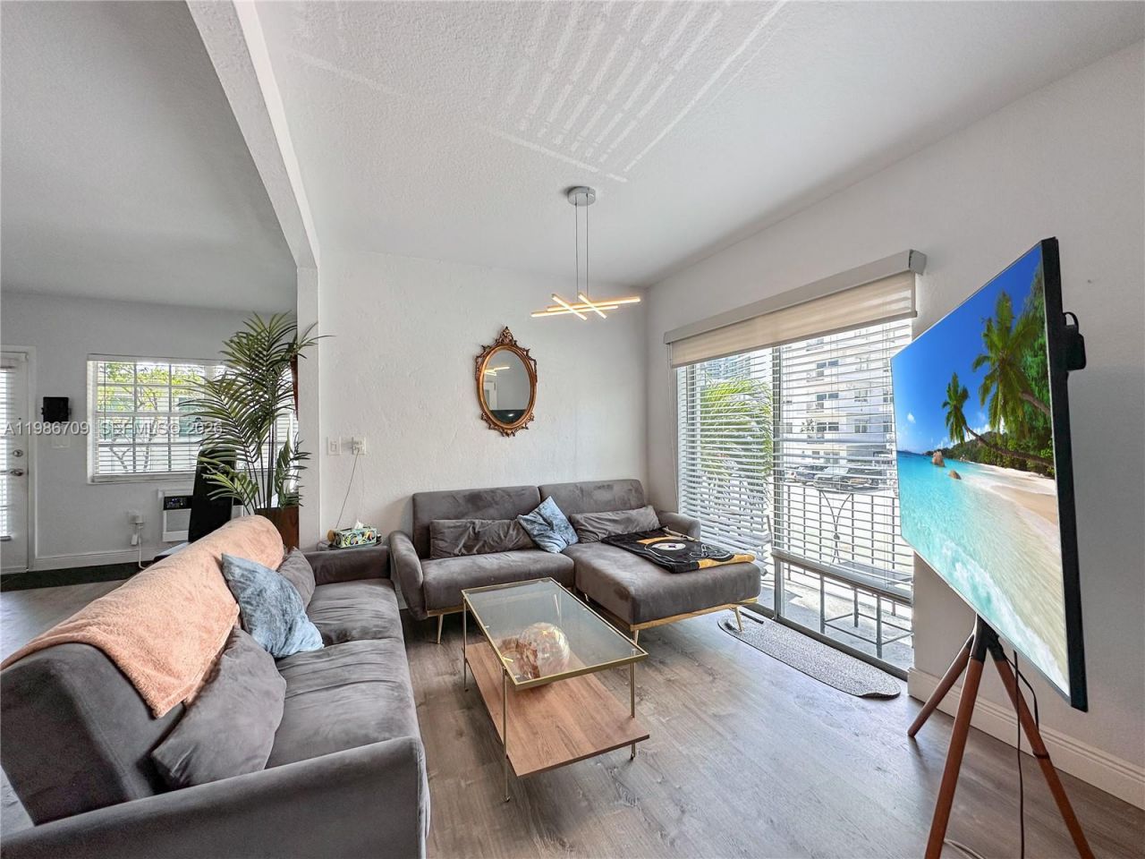 1611 West Ave , Unit 9, Miami Beach, FL 33139 Photo
