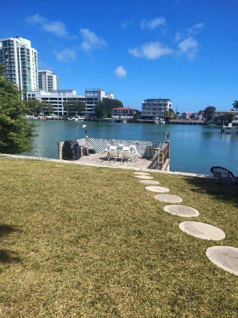 7921 West Dr, Unit 2, North Bay Village, FL 33141 Photo