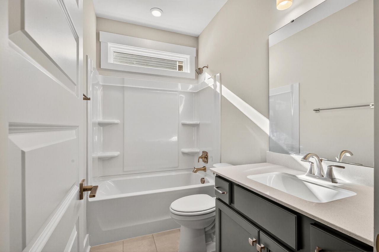 226 Creek Pointe Dr Drive Photo 10