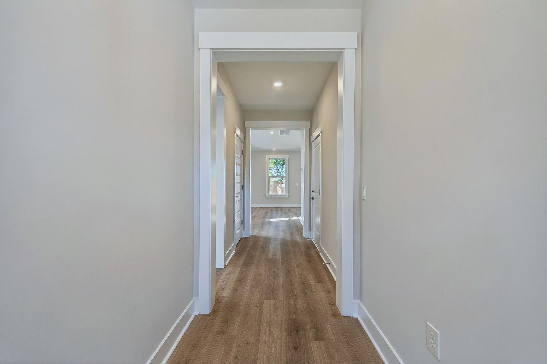 226 Creek Pointe Dr Drive Photo 8