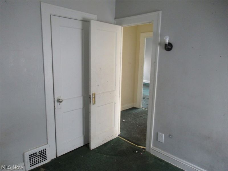 12704 Christine Avenue , Garfield Heights, OH 44105 Photo 18