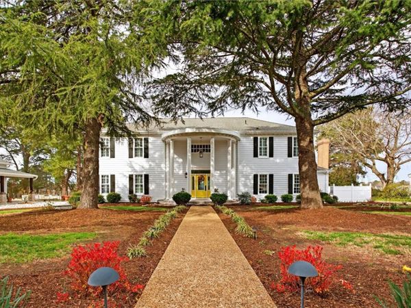 1809 Calthrop Neck Road , Yorktown, VA 23693