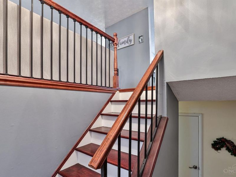 5880 Buckwheat Road, Milford, OH 45150 Photo 4