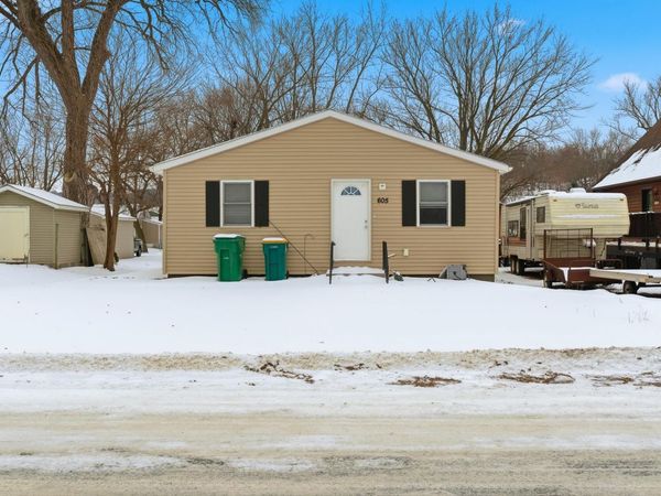 605 Le Hillier Street , Mankato, MN 56001
