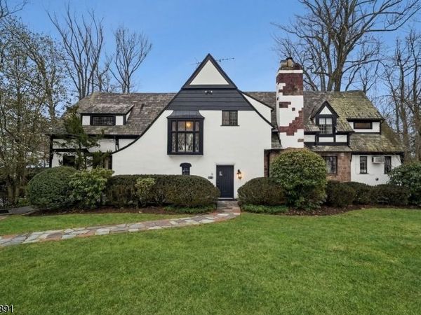 20 Barnsdale Rd, Millburn, NJ 07078