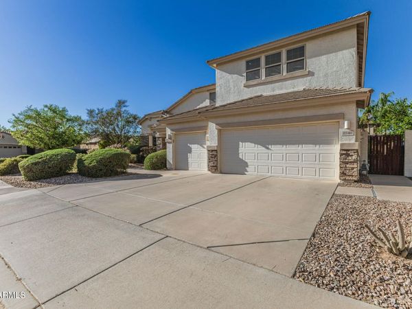 2540 E HAZELTINE Way, Chandler, AZ 85249