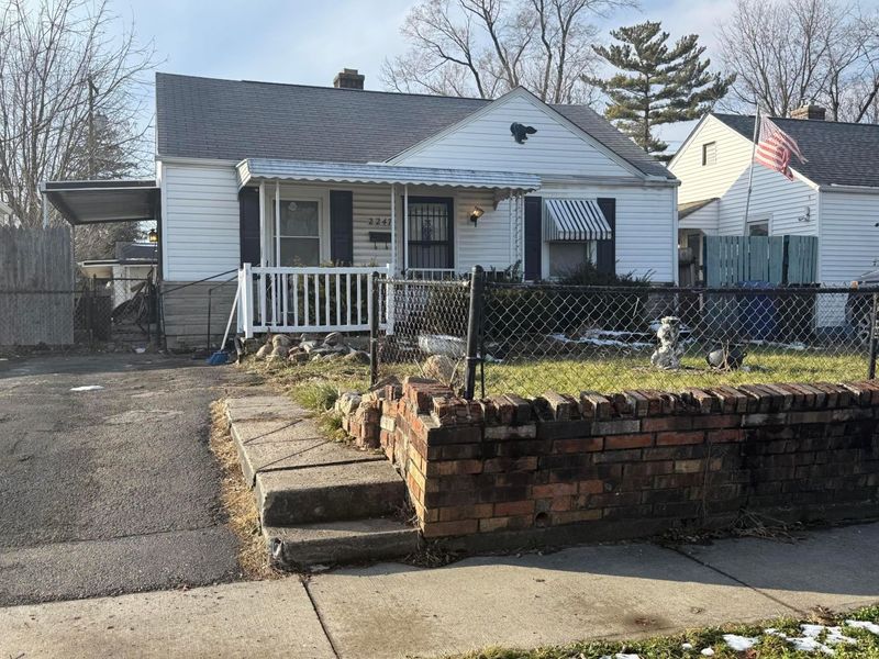 2247 Grasmere Avenue , Columbus, OH 43211 Photo 2