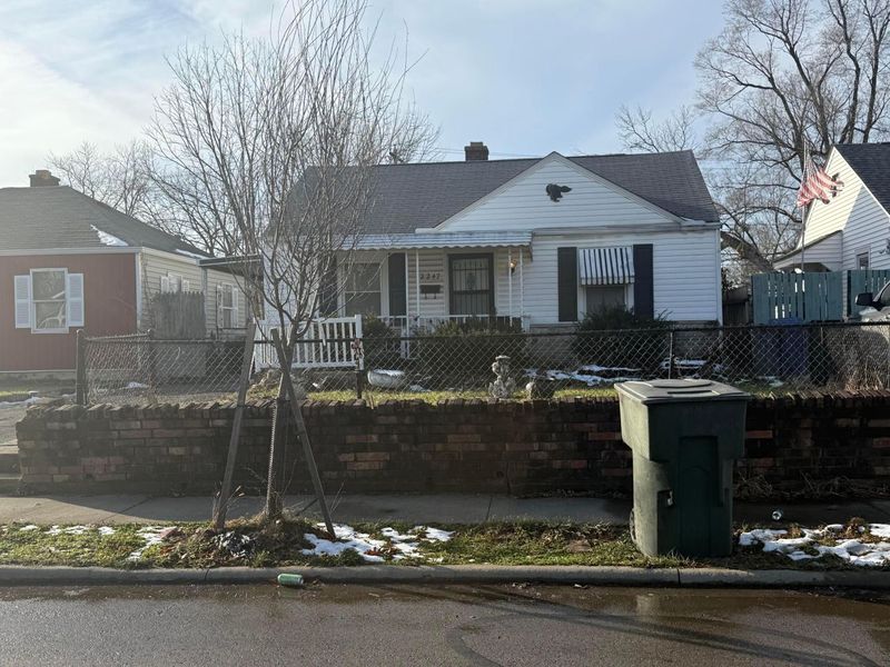 2247 Grasmere Avenue , Columbus, OH 43211 Photo 3