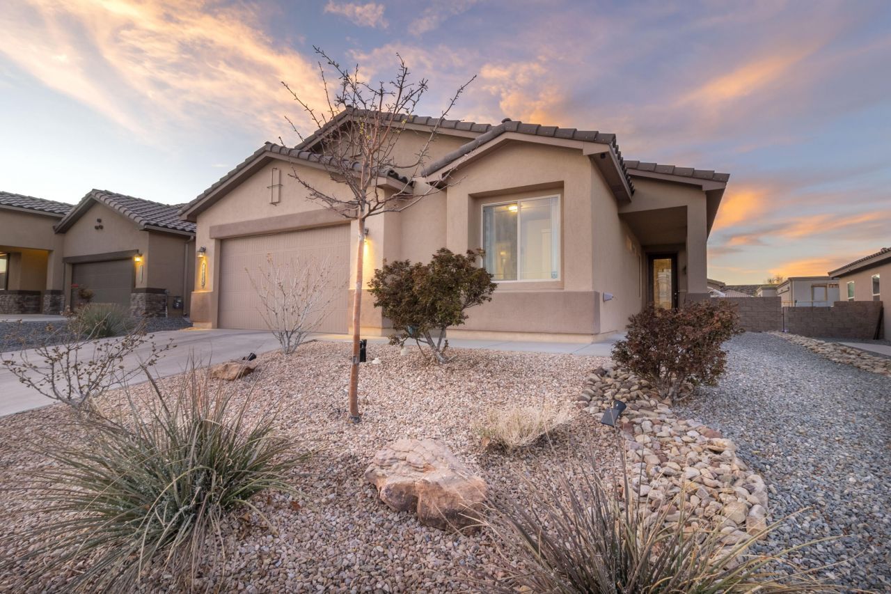 8609 Forecast Court Nw, Albuquerque, NM 87120 Main Photo