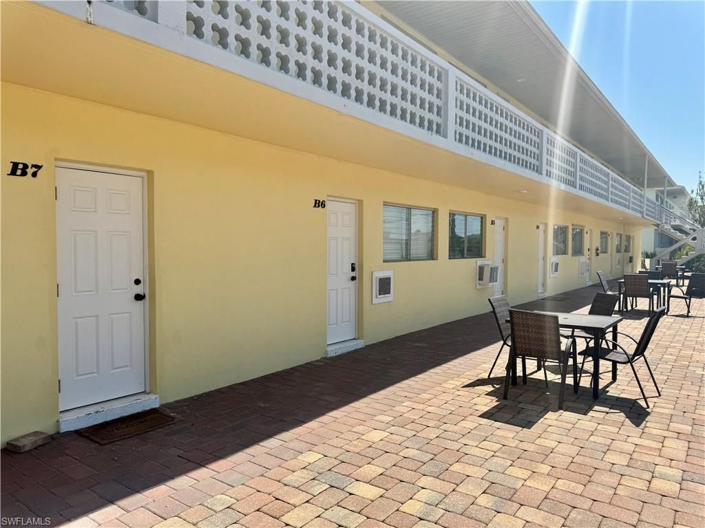 473 12th Ave S, Unit B7, Naples, FL 34102 Photo