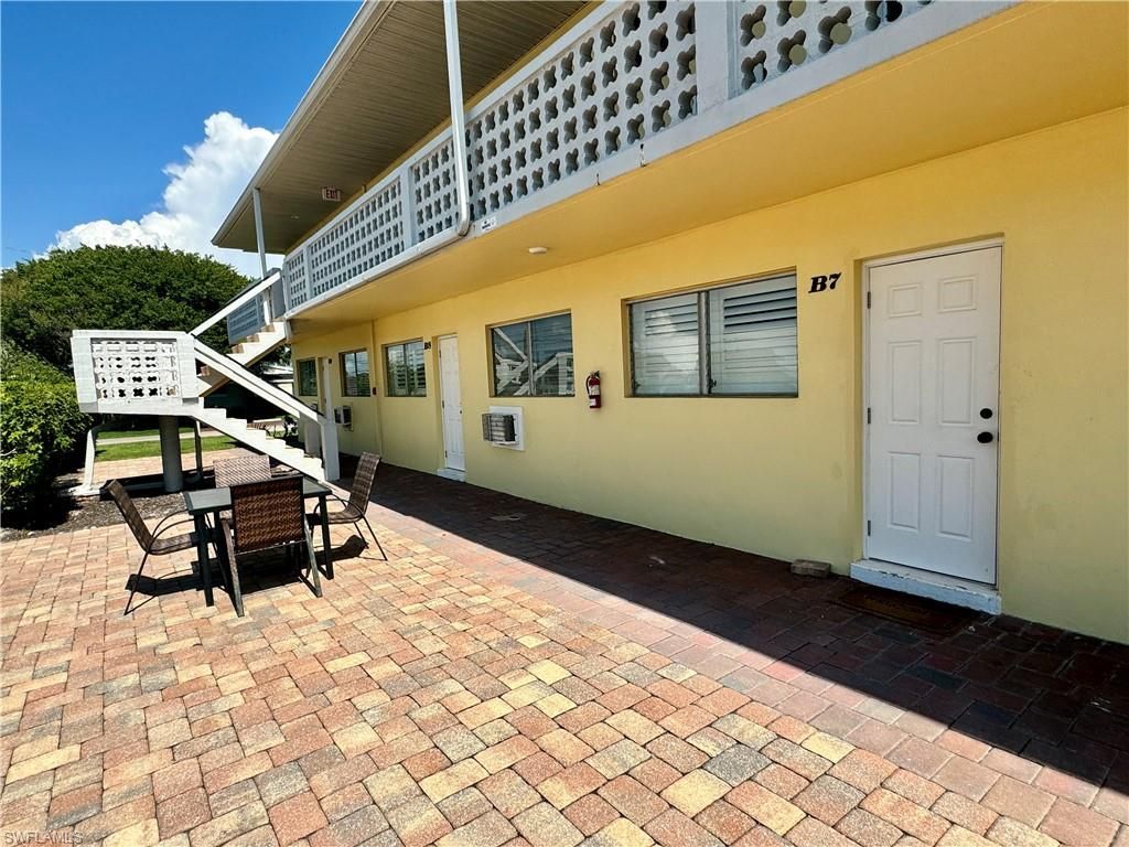 473 12th Ave S, Unit B7, Naples, FL 34102 Photo