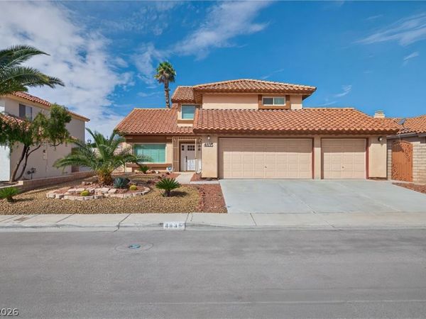 4835 Illustrious Street , Las Vegas, NV 89147