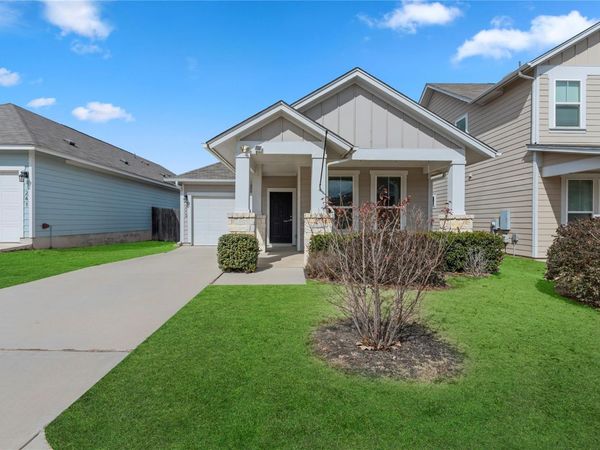 245 E Broade ST , Leander, TX 78641