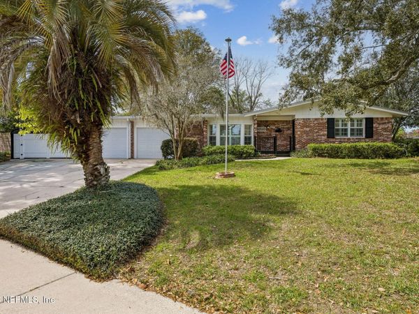 1010 PALISADES Drive, Jacksonville, FL 32221