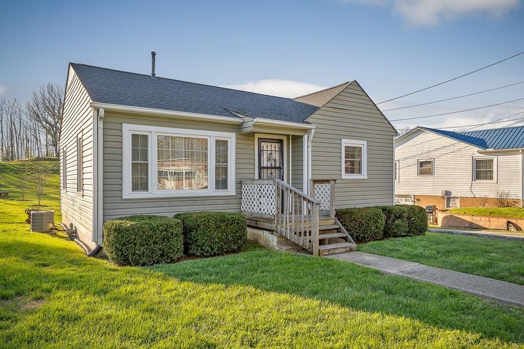 107 Saylors St., Sparta, TN 38583 Main Photo