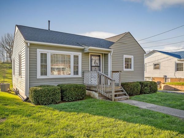 107 Saylors St., Sparta, TN 38583