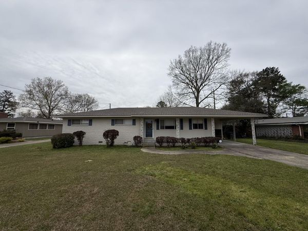 1717 Orchard Dr., Columbia, MS 39429