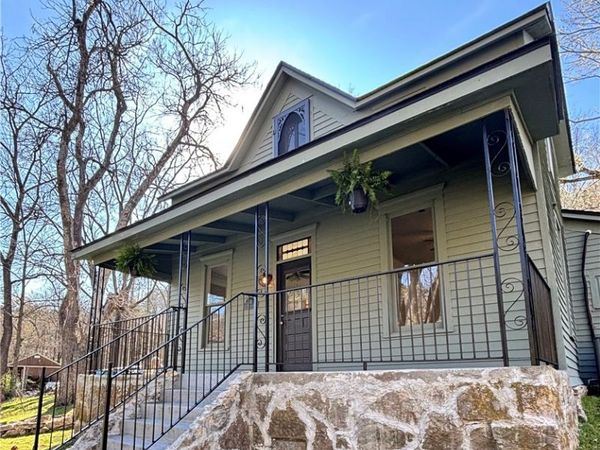 331 Dairy Hollow Road , Eureka Springs, AR 72632