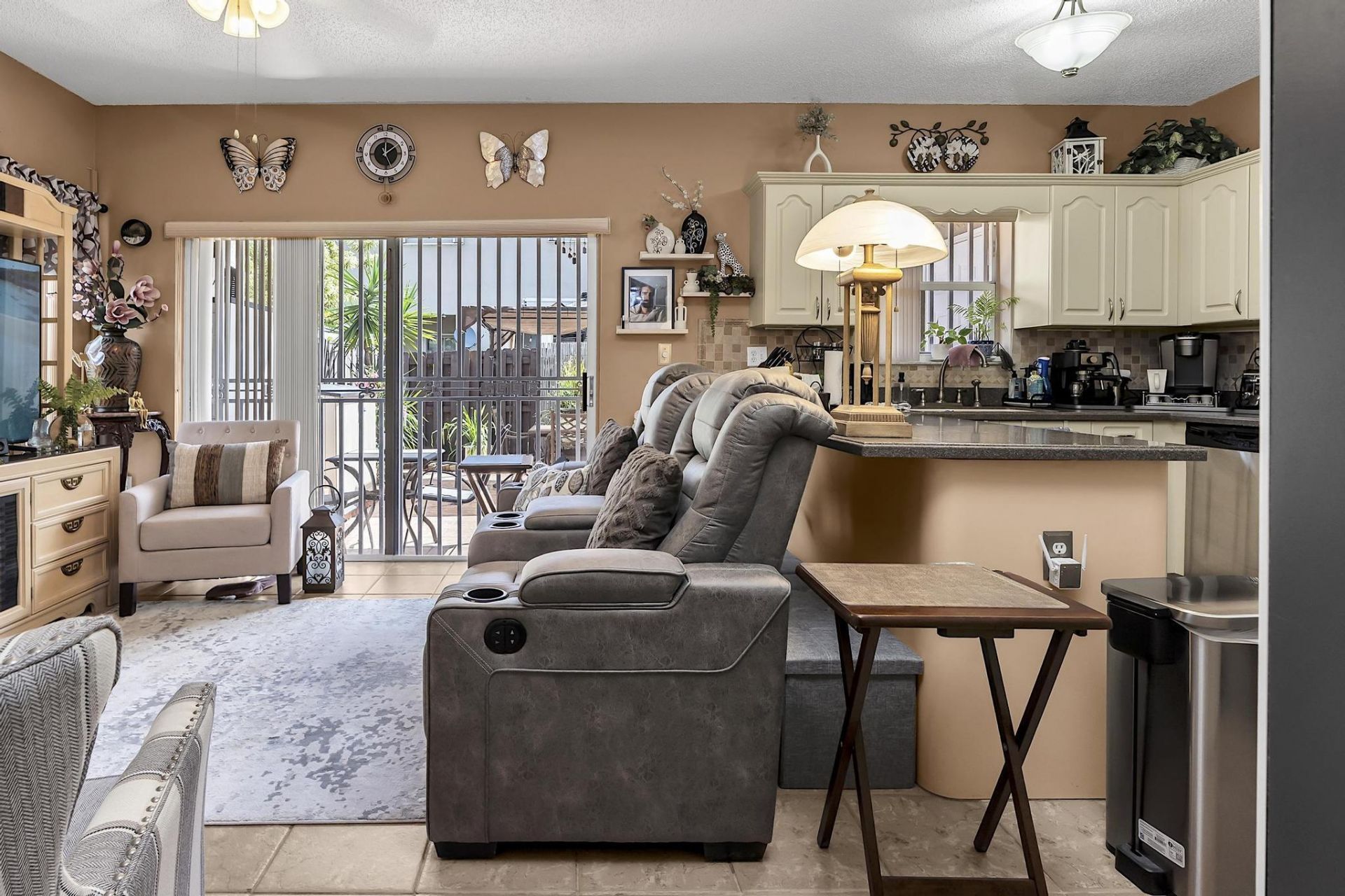 16637 NW 73rd Place, Miami Lakes, FL 33014 Photo