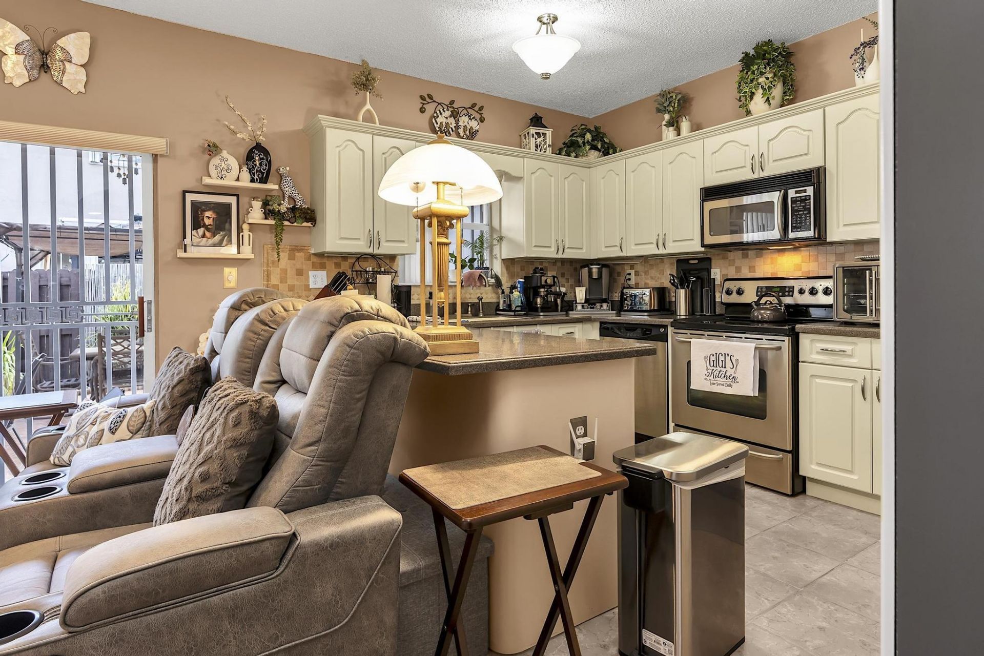 16637 NW 73rd Place, Miami Lakes, FL 33014 Photo