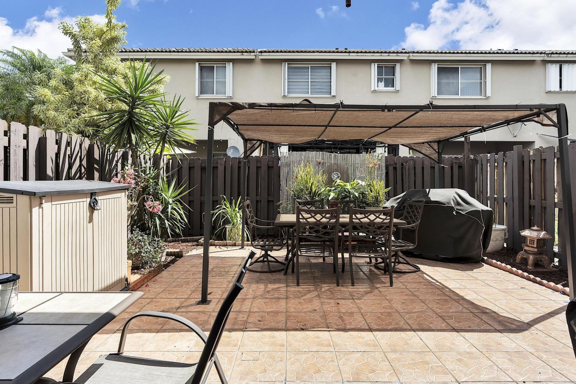 16637 NW 73rd Place, Miami Lakes, FL 33014 Photo