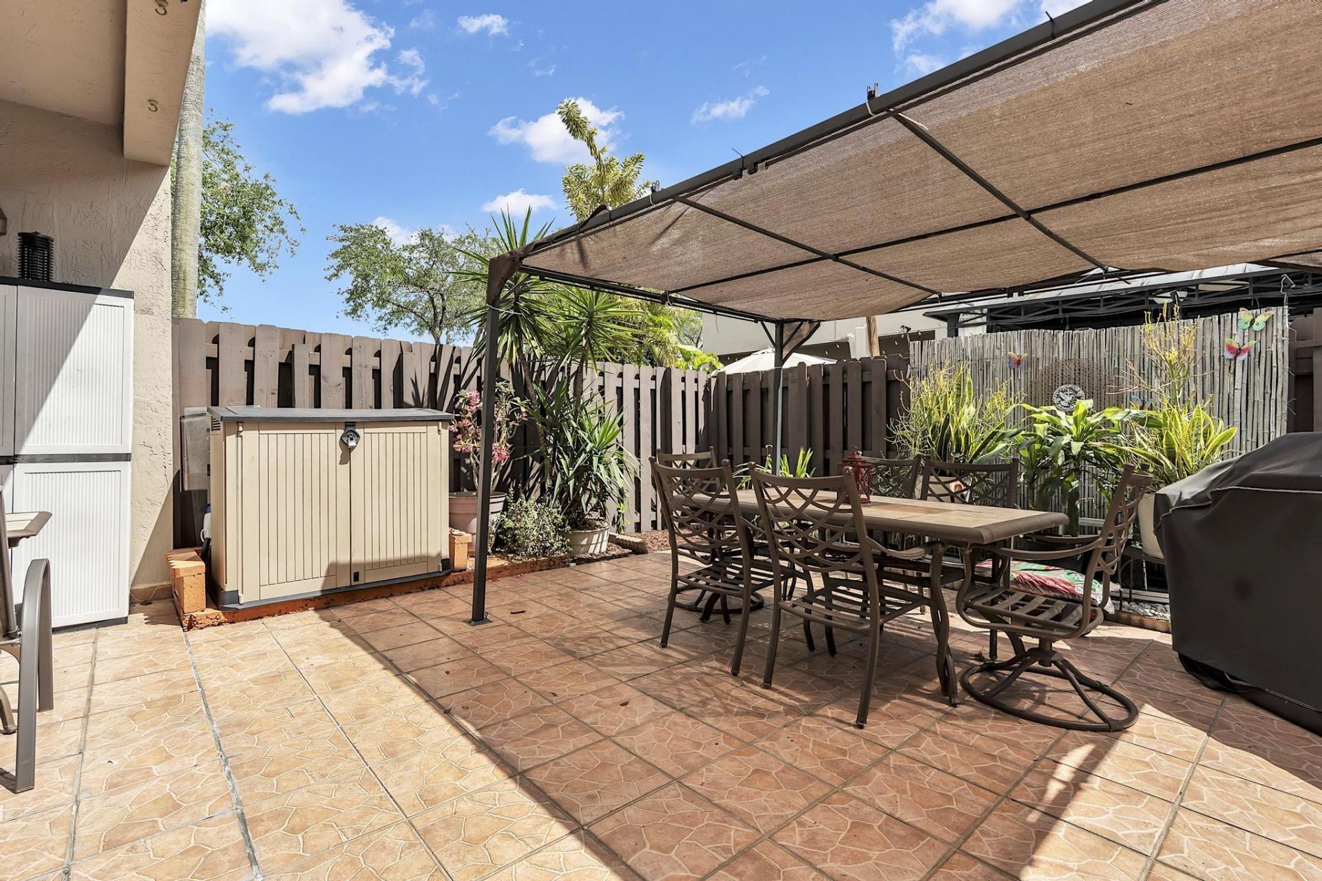 16637 NW 73rd Place, Miami Lakes, FL 33014 Photo