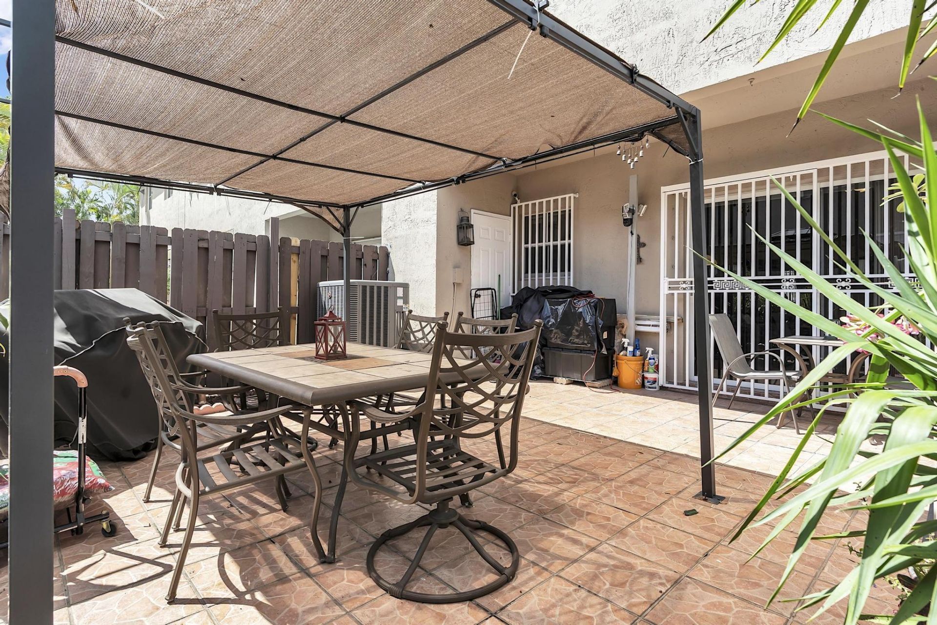 16637 NW 73rd Place, Miami Lakes, FL 33014 Photo