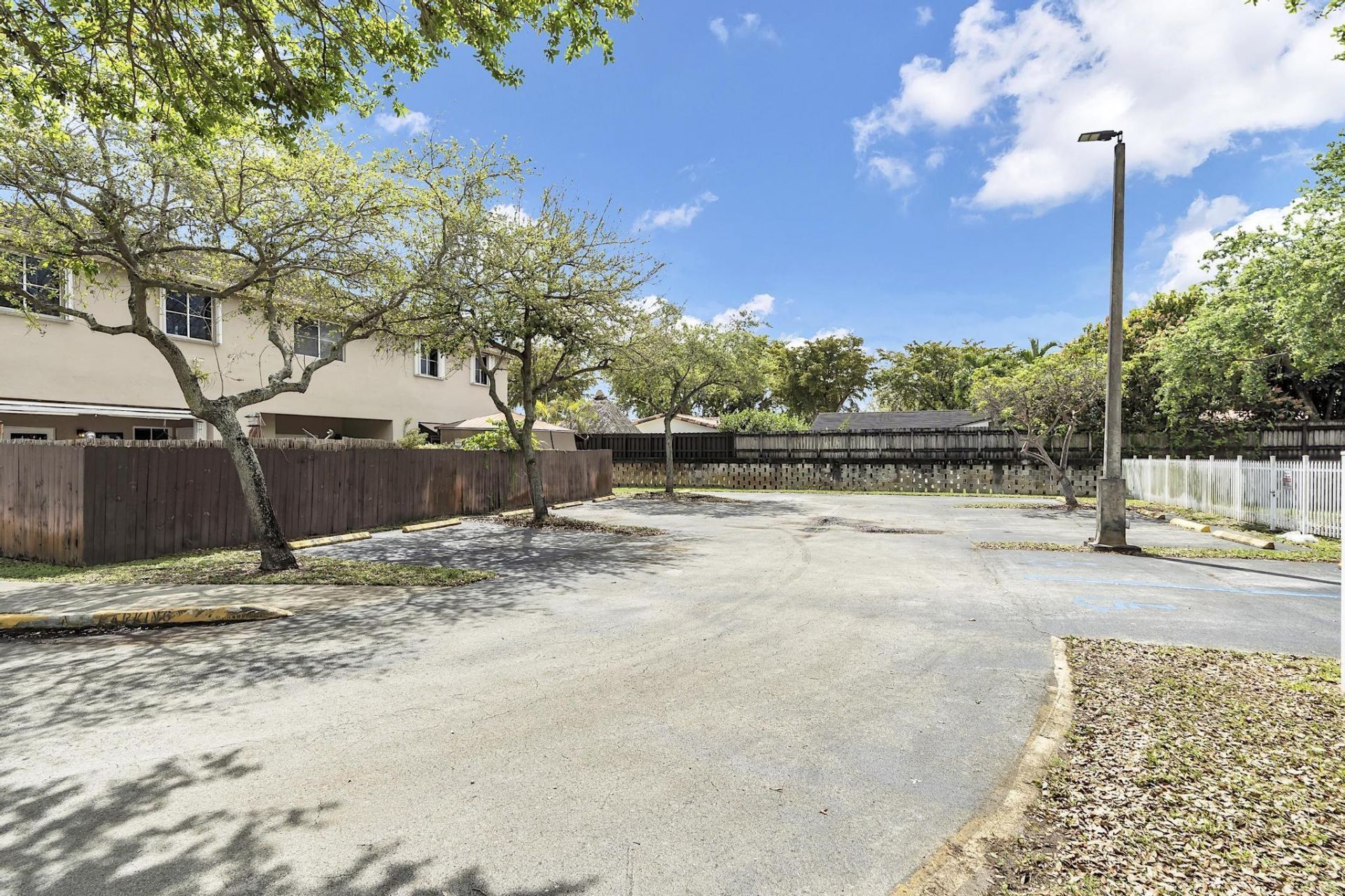 16637 NW 73rd Place, Miami Lakes, FL 33014 Photo