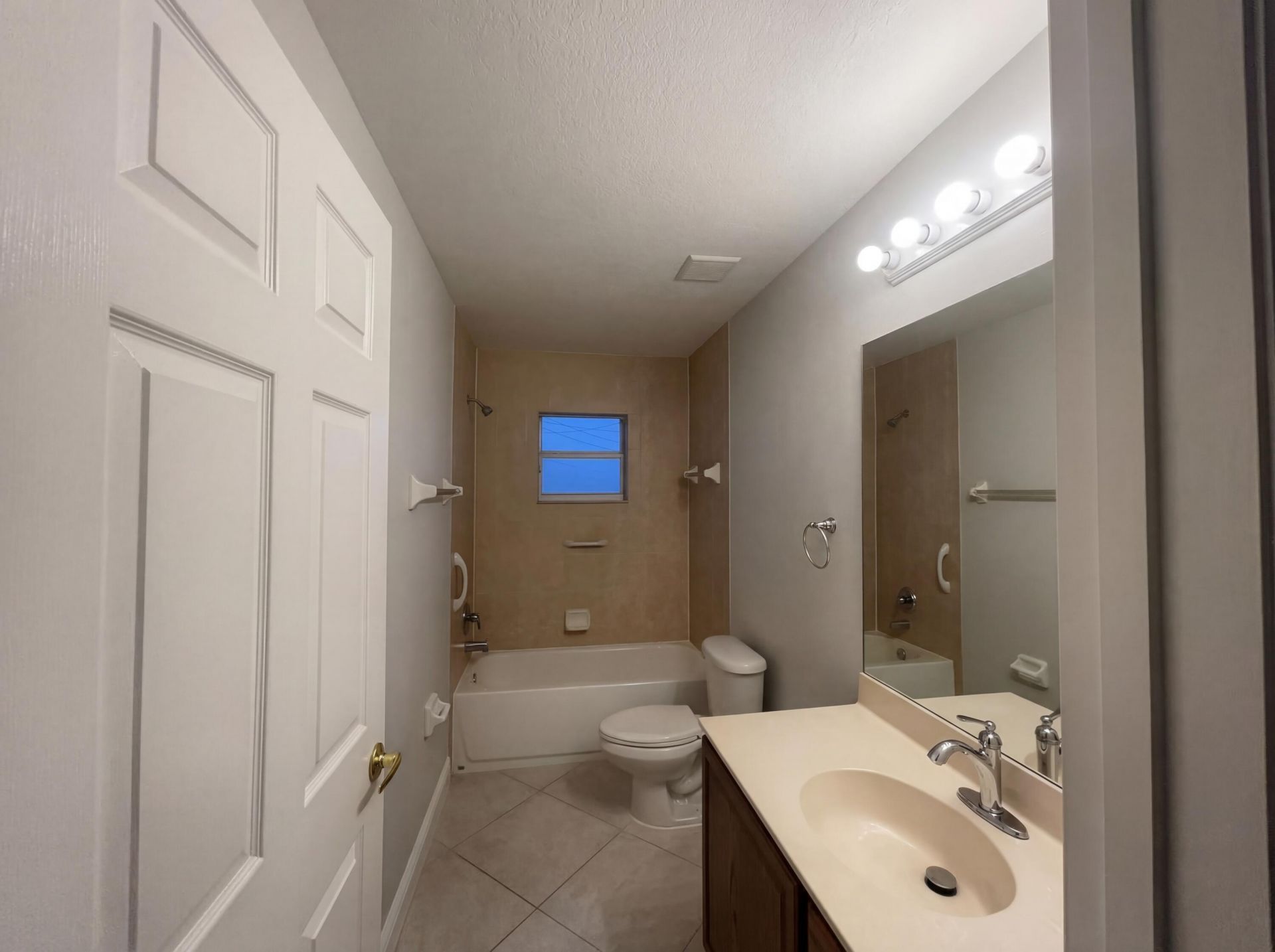 5864 NW Hann Drive, Port Saint Lucie, FL 34986 Photo